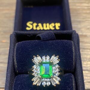 Stauer Green stone vintage Women's Ring with original box